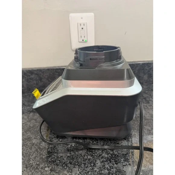 Ninja Professional Blender 1100W BL740 With 72oz Pitcher & Lid Tested - Picture 16 of 17